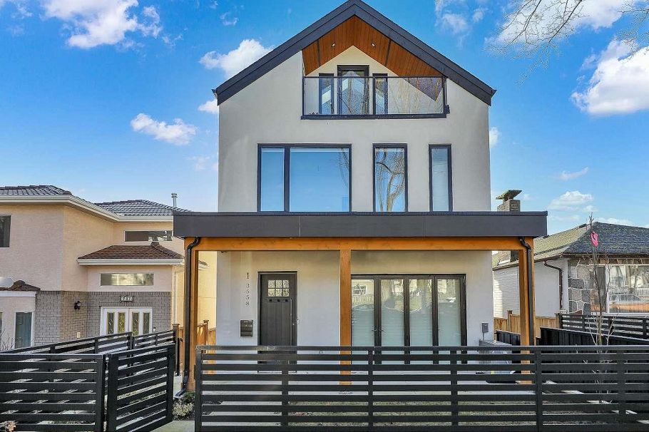 1 3558 Turner Street Vancouver, BC - 2