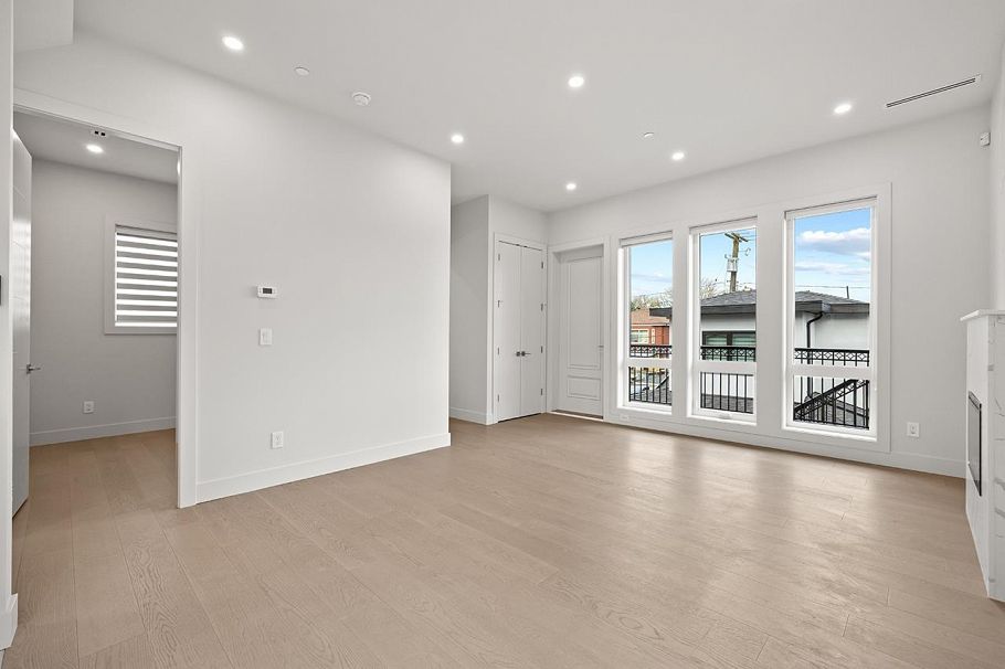 3015 E 19th Avenue Vancouver, BC - 10