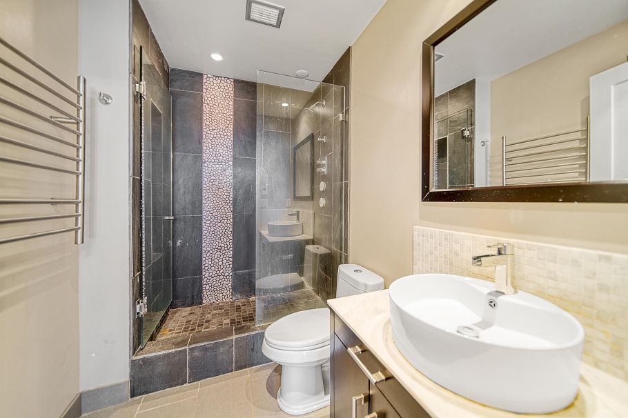 405 212 Davie Street Vancouver, BC - 5