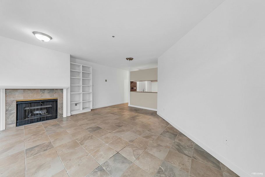 107 933 W 8th Avenue Vancouver, BC - 11