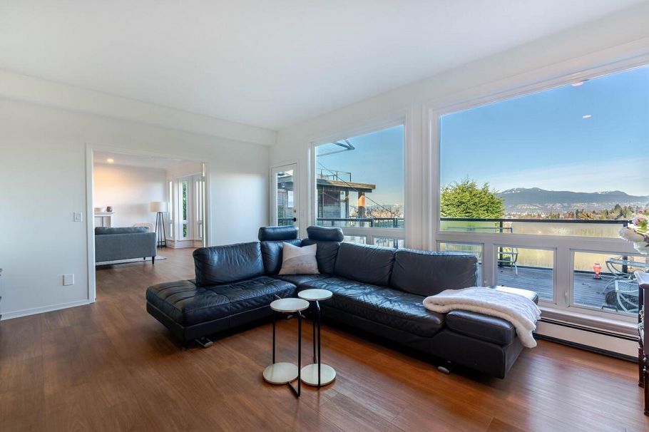 1987 W 35th Avenue Vancouver, BC - 13