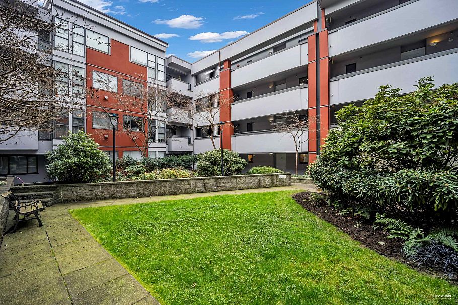 207 305 Lonsdale Avenue North Vancouver, BC - 34