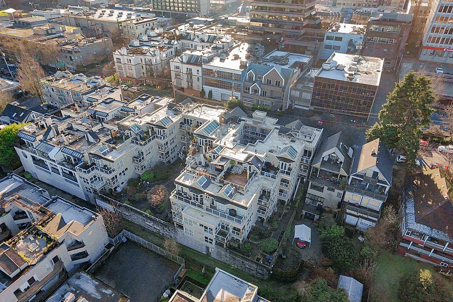 107 933 W 8th Avenue Vancouver, BC - 22