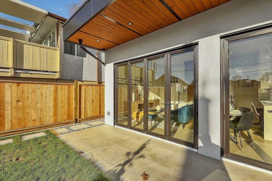 2 3558 Turner Street Vancouver, BC - 26