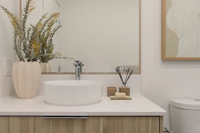 210 2450 Garden Drive Vancouver, BC - 20