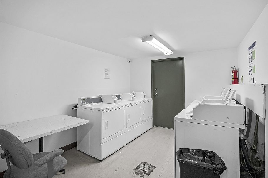 303 975 E Broadway Vancouver, BC - 27