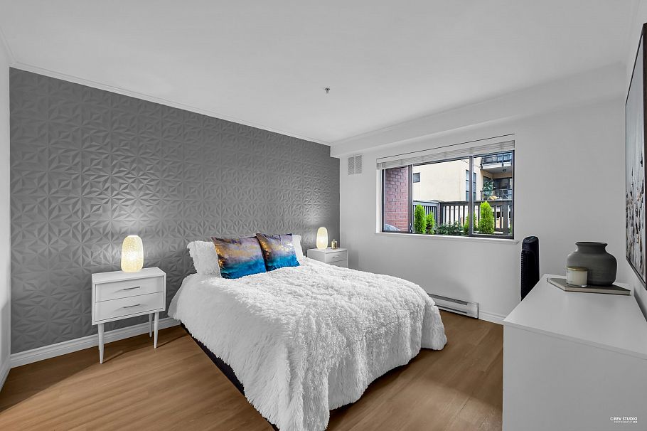 207 305 Lonsdale Avenue North Vancouver, BC - 16