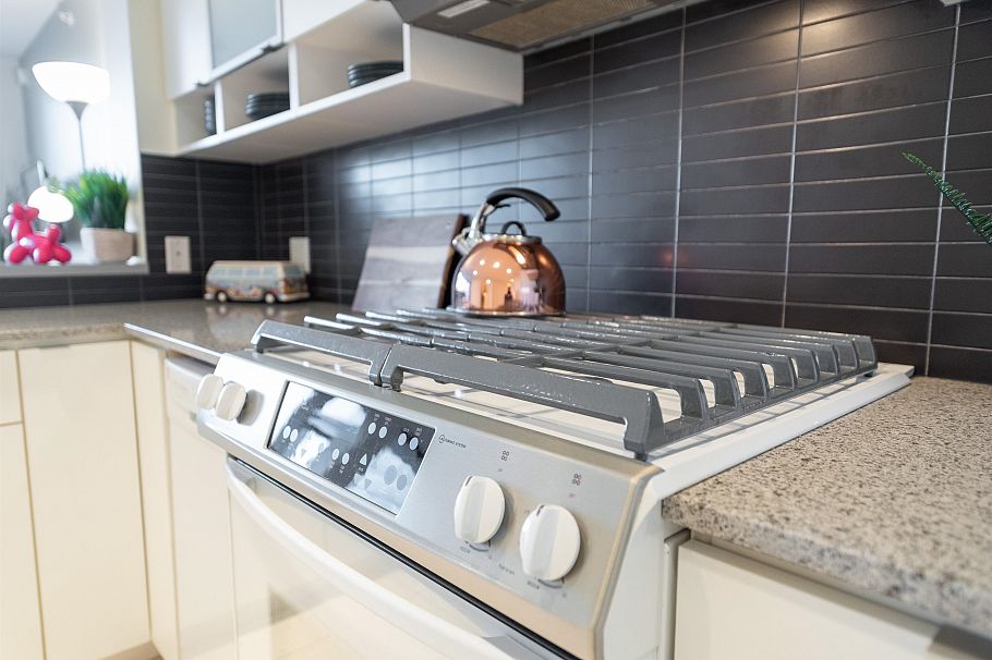 2106 939 Expo Boulevard Vancouver, BC - 3