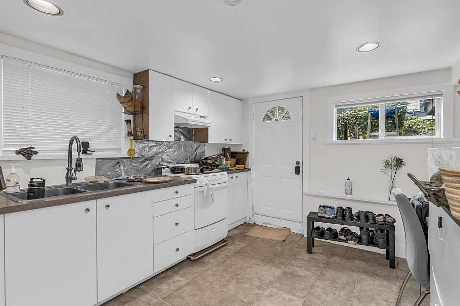 5915 Chester Street Vancouver, BC - 26