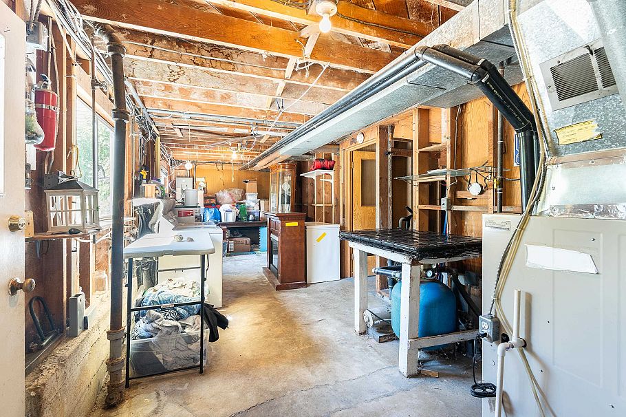 951 Canyon Boulevard North Vancouver, BC - 20