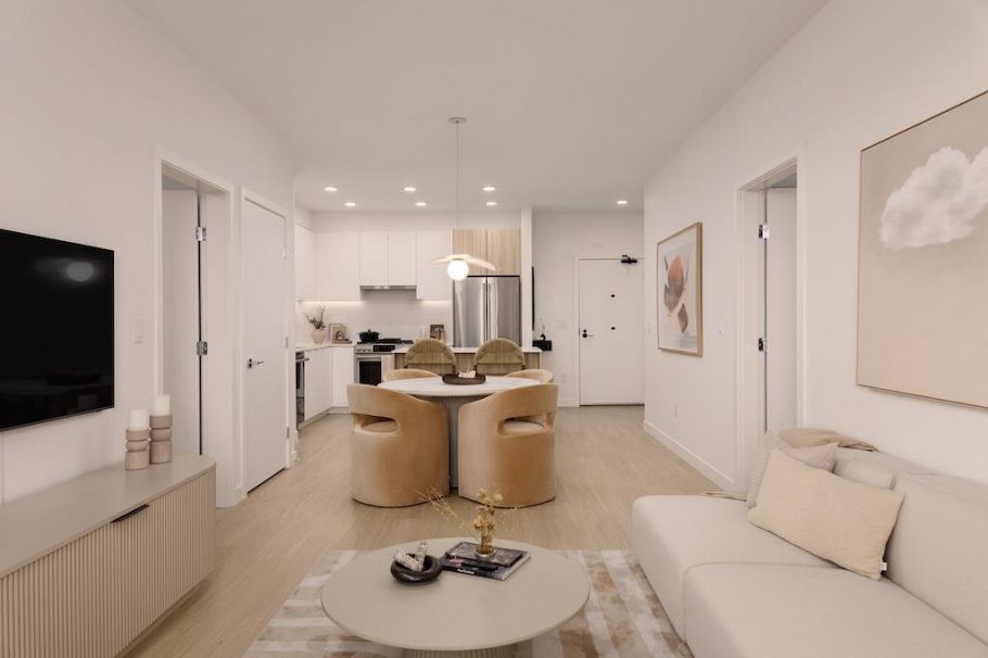 210 2450 Garden Drive Vancouver, BC - 14