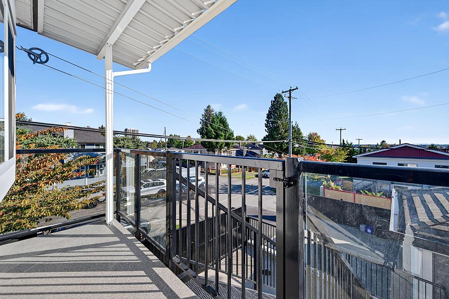 392 E 63rd Avenue Vancouver, BC - 14