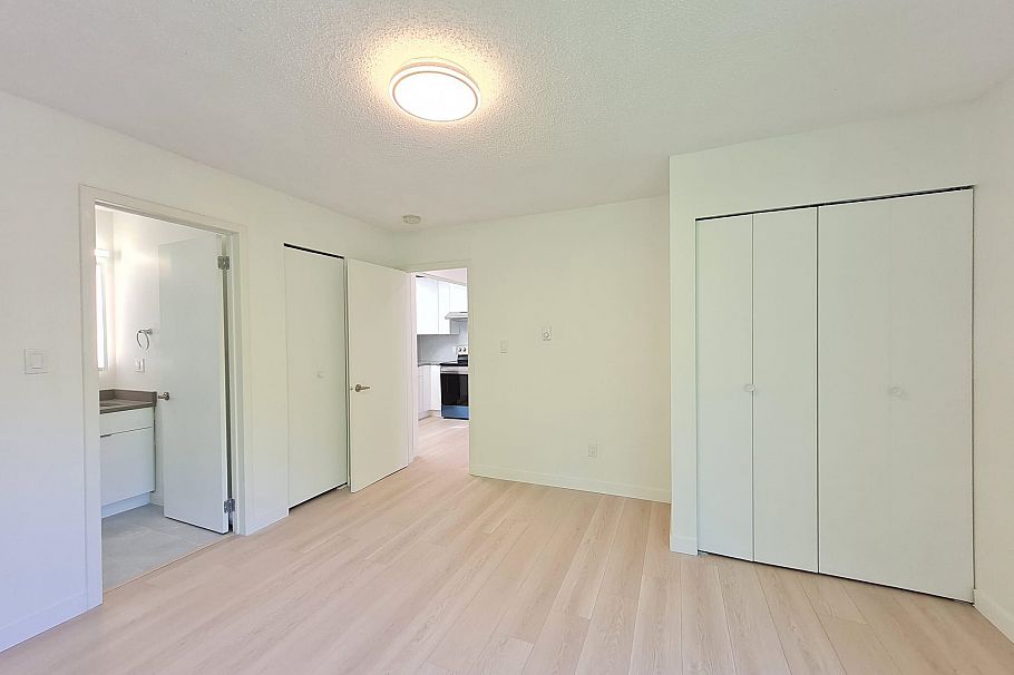 301 8645 Osler Street Vancouver, BC - 9