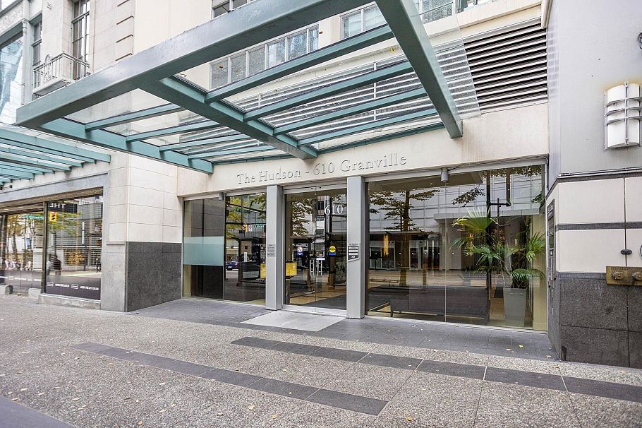 2514 610 Granville Street Vancouver, BC - 1
