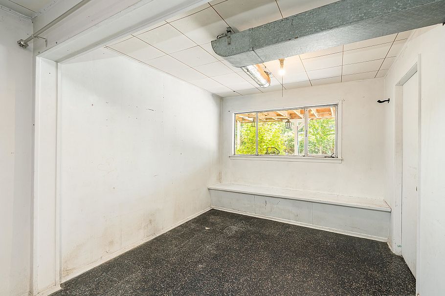 951 Canyon Boulevard North Vancouver, BC - 19