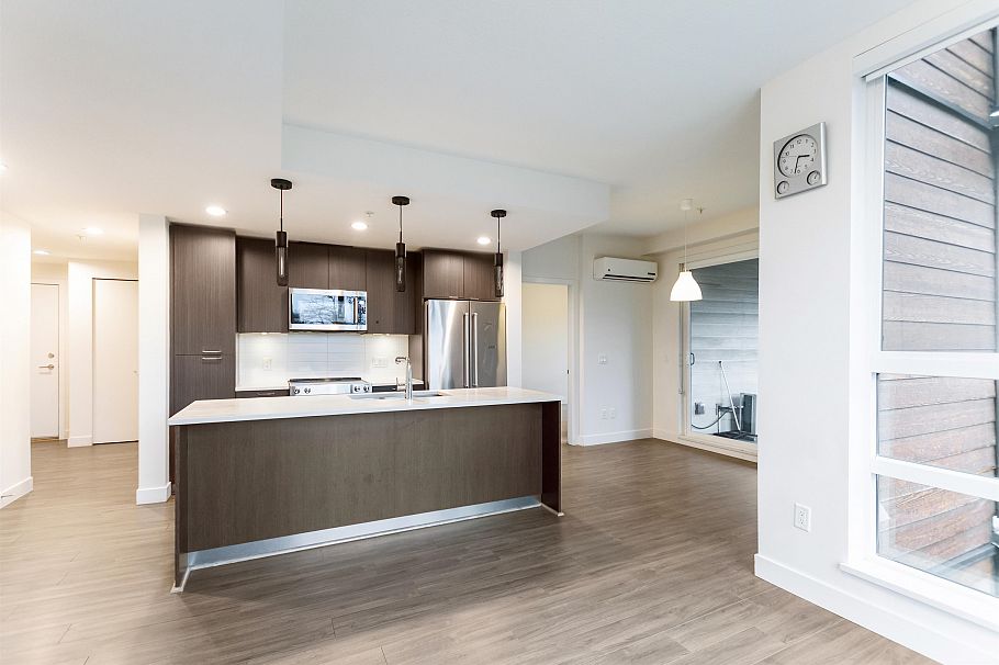 310 719 W 3rd Street North Vancouver, BC - 4