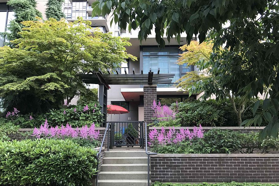 TH2 2077 Rosser Avenue Burnaby, BC - 29