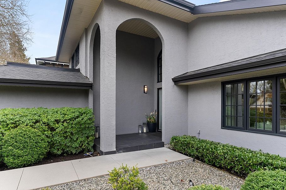 2496 W 36th Avenue Vancouver, BC - 6