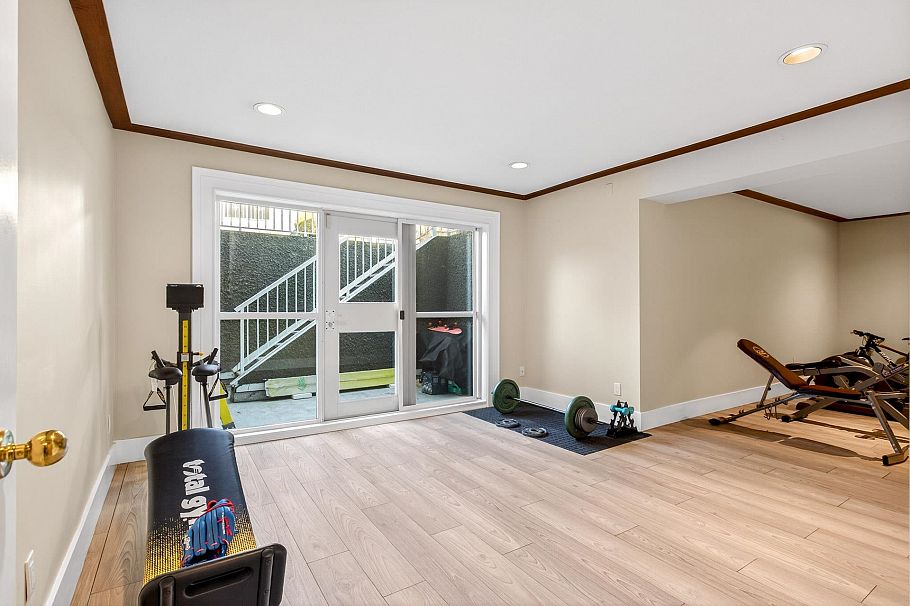 1369 W 55th Avenue Vancouver, BC - 21