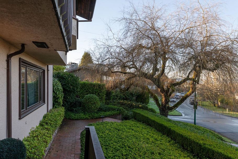 2296 W 32nd Avenue Vancouver, BC - 17