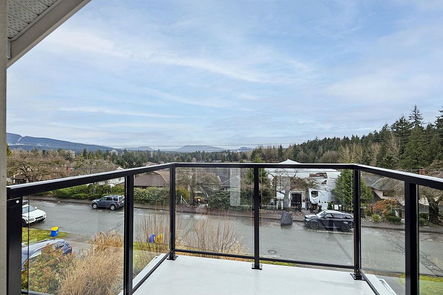 506 Tempe Crescent North Vancouver, BC - 19