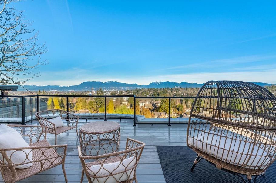 1987 W 35th Avenue Vancouver, BC - 28