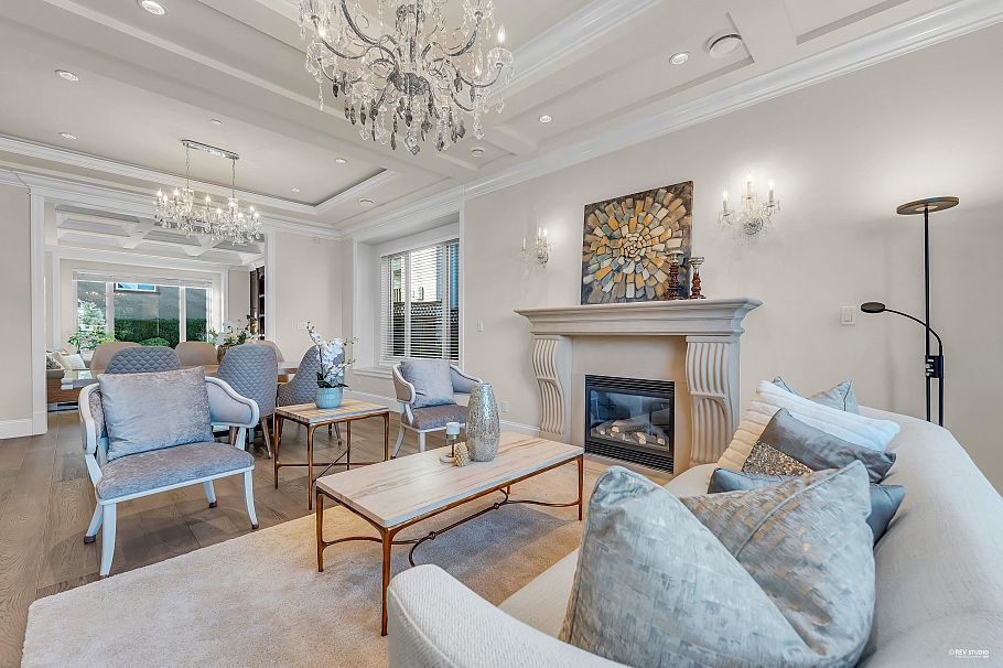 3369 Puget Drive Vancouver, BC - 5