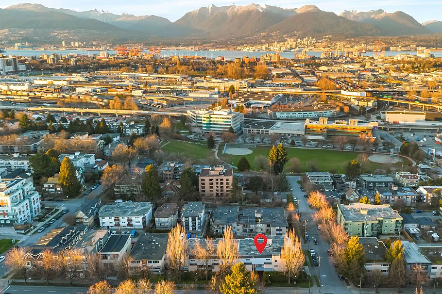 313 975 E Broadway Vancouver, BC - 23