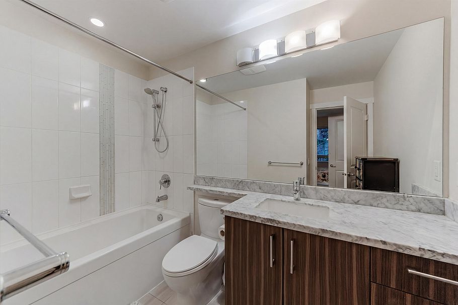 217 119 W 22nd Street North Vancouver, BC - 16