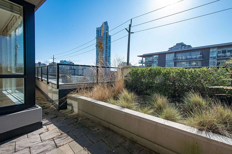 301 160 W 3rd Street North Vancouver, BC - 17