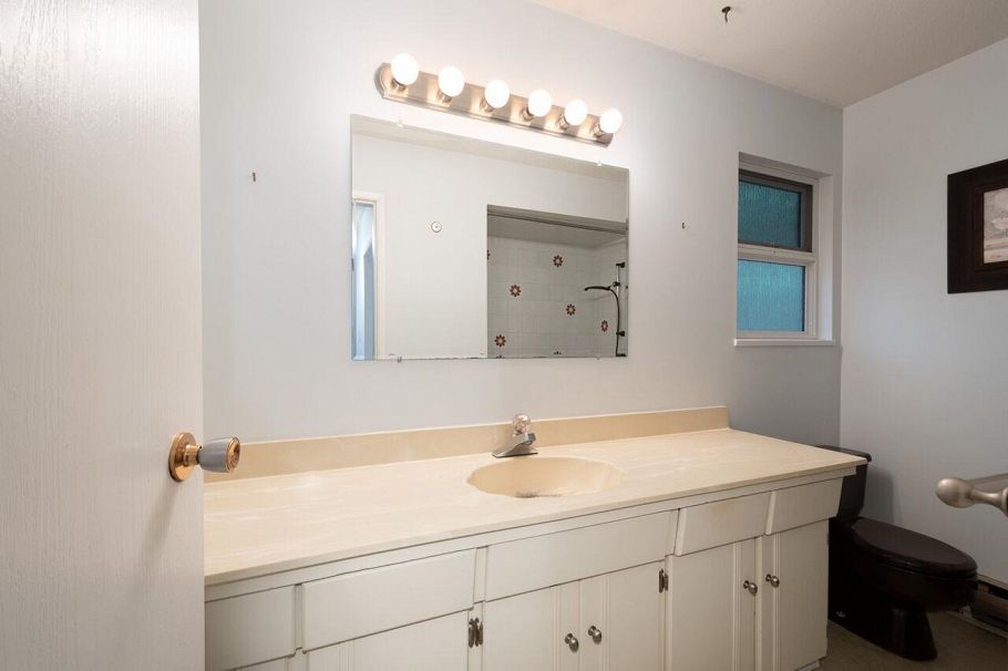 1285 Lucking Place North Vancouver, BC - 25