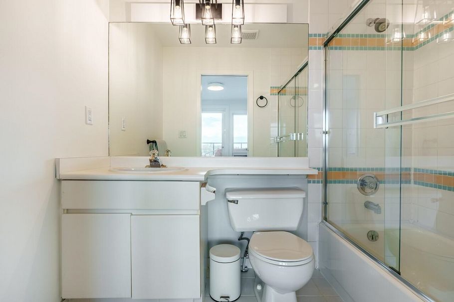 1987 W 35th Avenue Vancouver, BC - 31