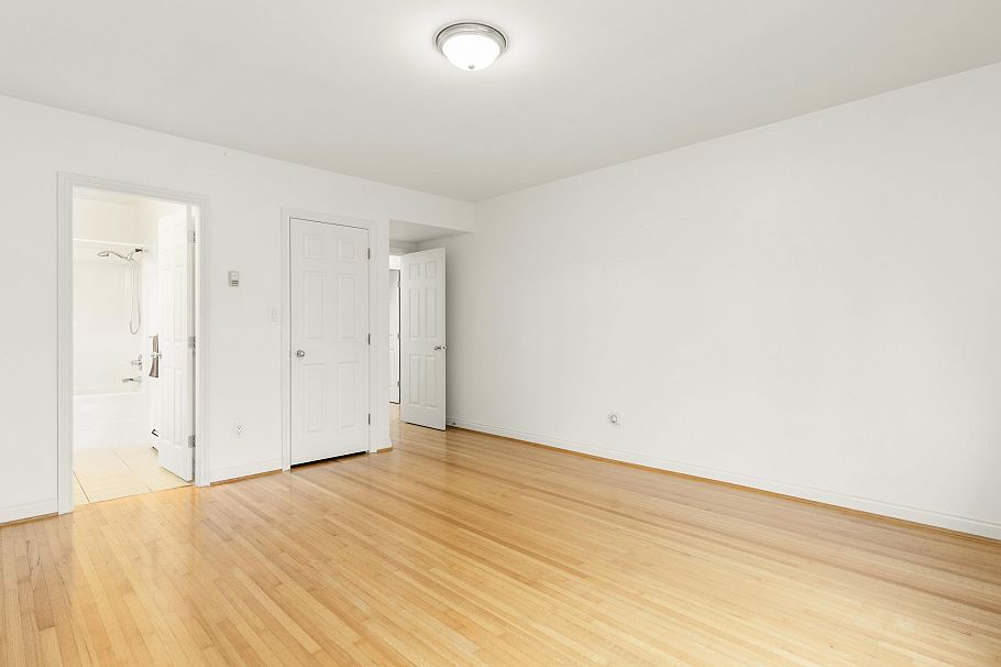 1270 W 46th Avenue Vancouver, BC - 9