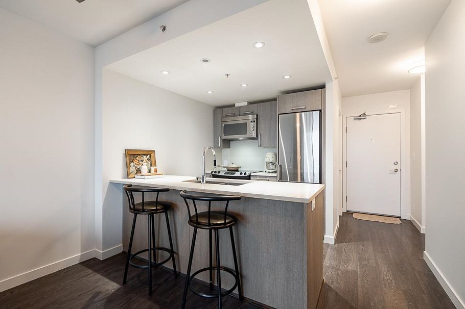 360 955 E Hastings Street Vancouver, BC - 7