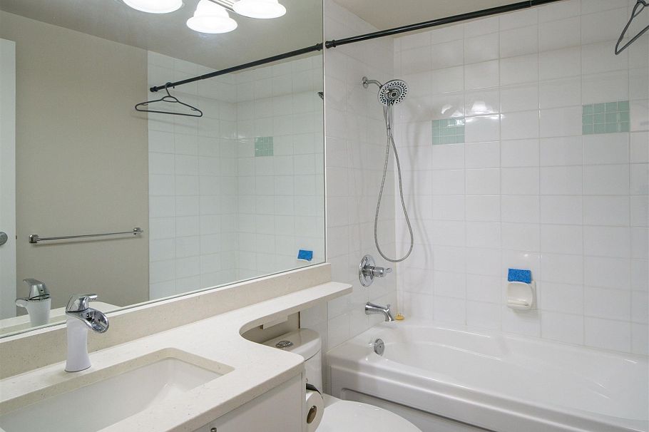 302 588 Broughton Street Vancouver, BC - 11