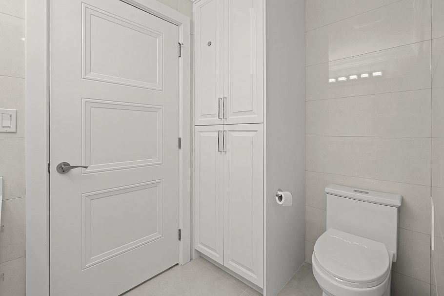 2377 W 7th Avenue Vancouver, BC - 15