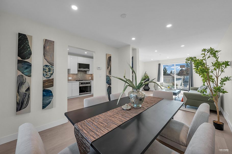 238 E 28th Street North Vancouver, BC - 16