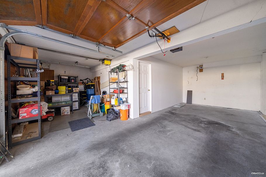 2175 E 54th Avenue Vancouver, BC - 29