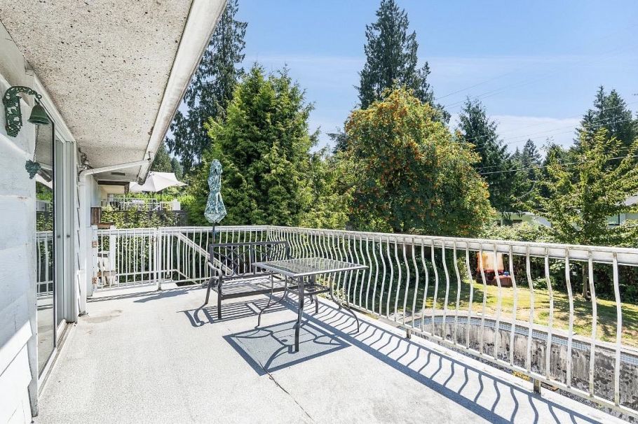 951 Canyon Boulevard North Vancouver, BC - 15