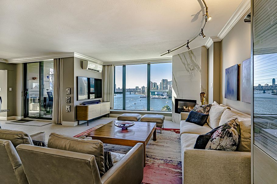 806 1088 Quebec Street Vancouver, BC - 2