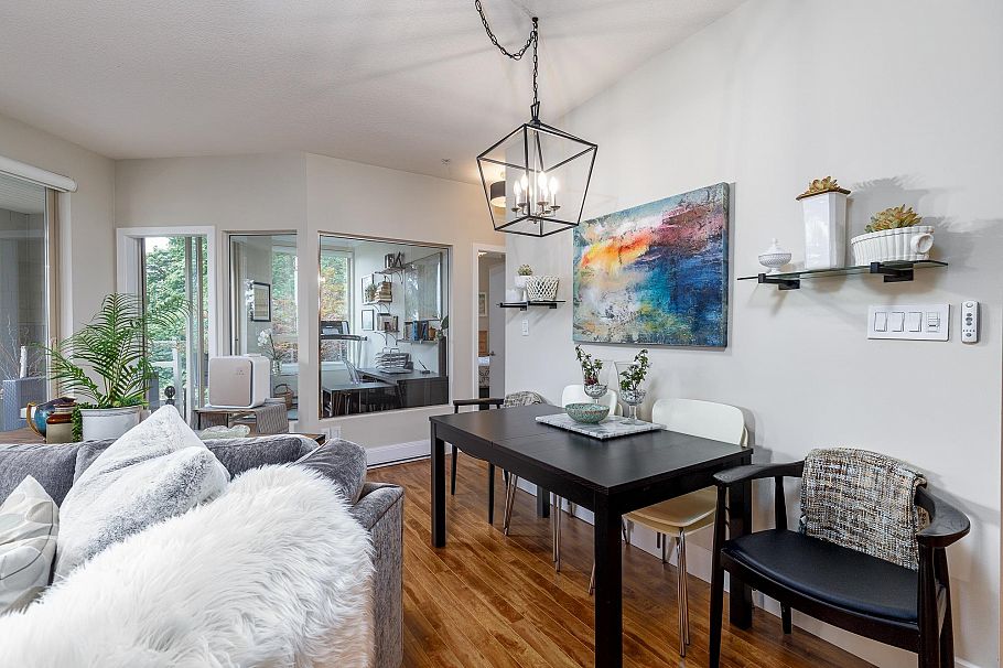 301 560 Raven Woods Drive North Vancouver, BC - 12