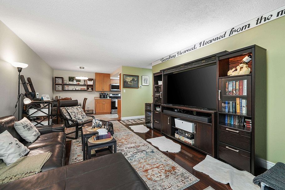 201 444 E 6th Avenue Vancouver, BC - 5