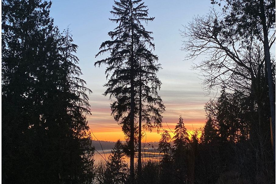 301 560 Raven Woods Drive North Vancouver, BC - 2