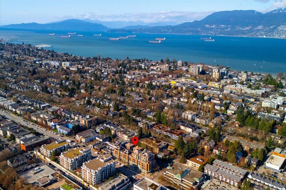 202 2483 Yew Street Vancouver, BC - 22