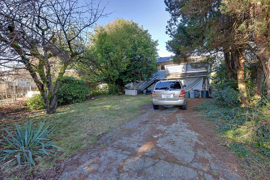 509 E Keith Road North Vancouver, BC - 23
