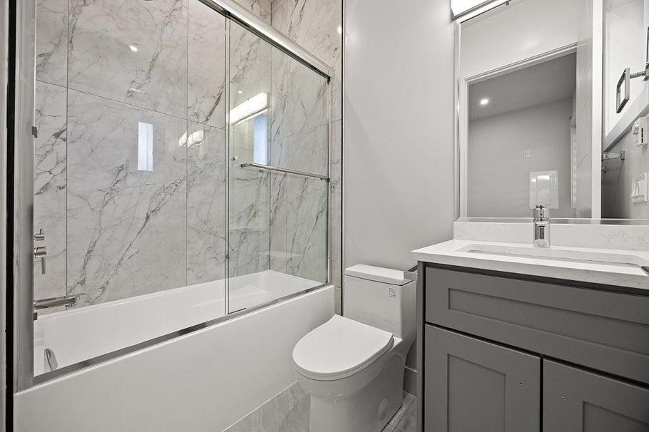 3015 E 19th Avenue Vancouver, BC - 28