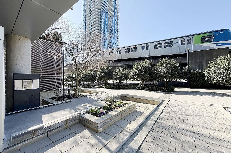 2504 8131 Nunavut Lane Vancouver, BC - 29