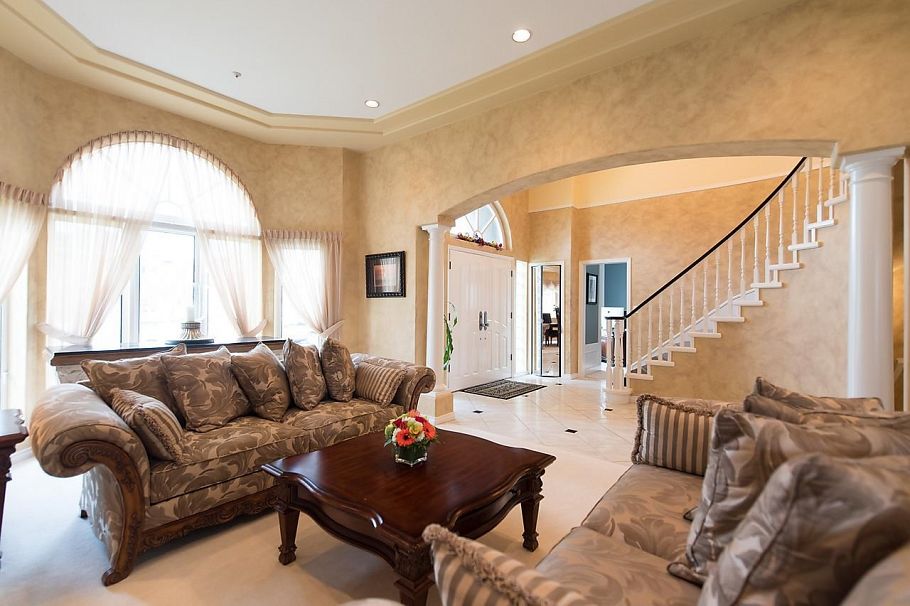 3056 W 11th Avenue Vancouver, BC - 3