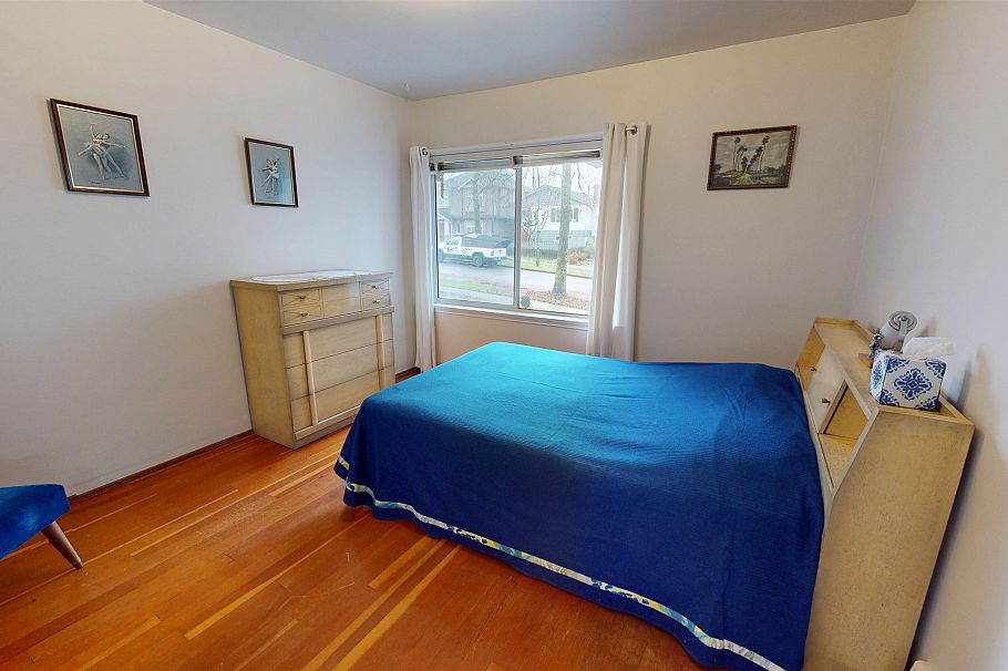 1641 E 37th Avenue Vancouver, BC - 9