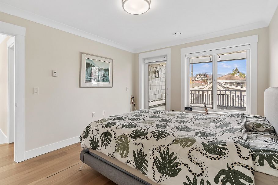 2699 E 7th Avenue Vancouver, BC - 13